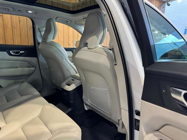 XC60 リチャージ プラグインハイブリッドT6