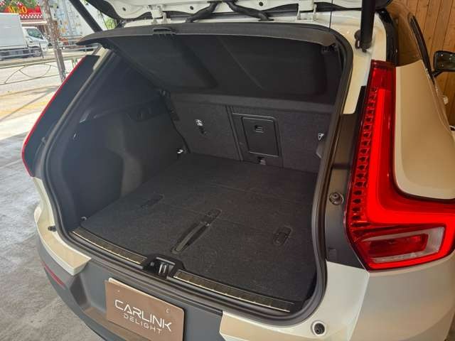 XC40 T5 AWD Rデザイン