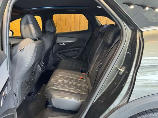 3008 GT ブルーHDi