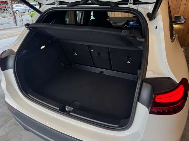 GLAクラス GLA200 d 4マチック AMGラインパッケージ