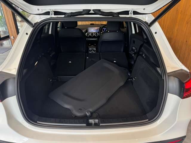 GLAクラス GLA200 d 4マチック AMGラインパッケージ
