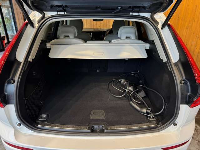 XC60 リチャージ プラグインハイブリッドT6