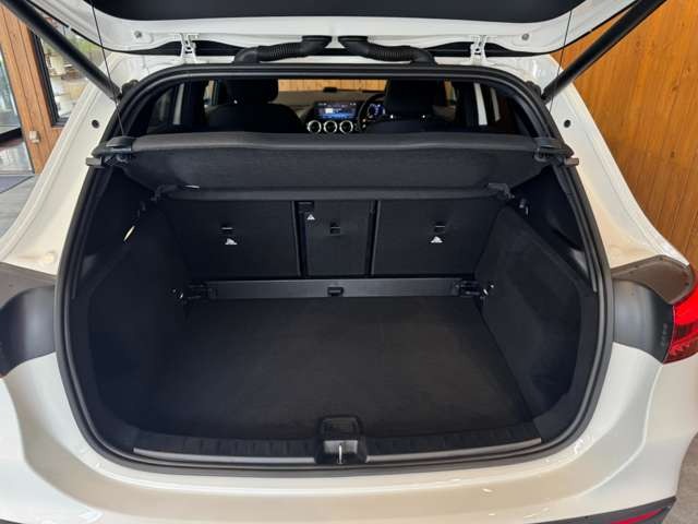 GLAクラス GLA200 d 4マチック AMGラインパッケージ