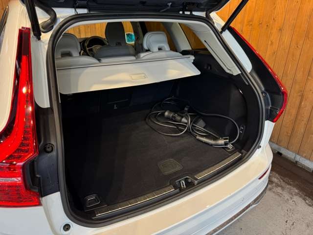 XC60 リチャージ プラグインハイブリッドT6