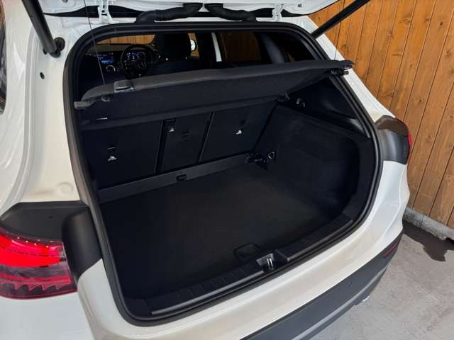 GLAクラス GLA200 d 4マチック AMGラインパッケージ