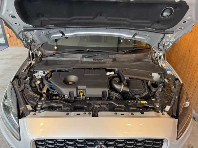 Eペイス Rダイナミック S 2.0L D200