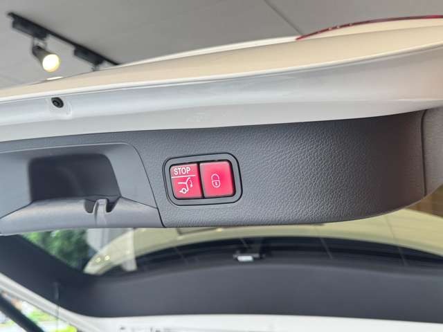 GLAクラス GLA200 d 4マチック AMGラインパッケージ
