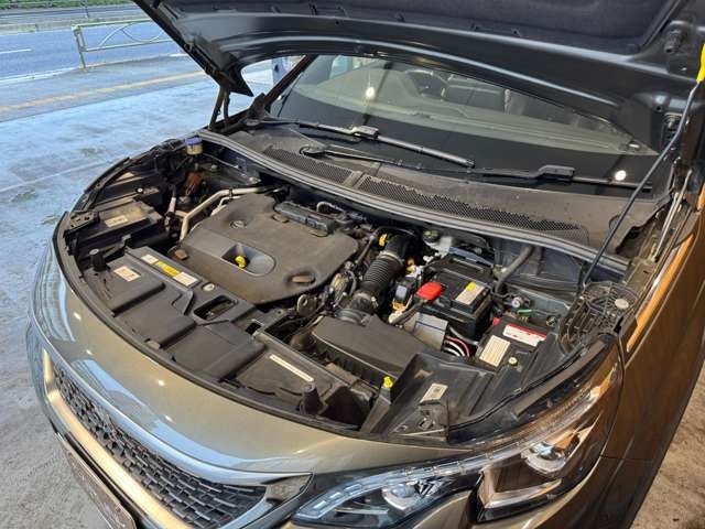 3008 GT ブルーHDi