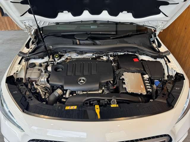 GLAクラス GLA200 d 4マチック AMGラインパッケージ