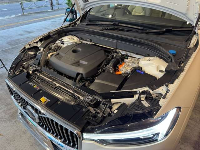 XC60 リチャージ プラグインハイブリッドT6