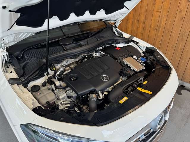 GLAクラス GLA200 d 4マチック AMGラインパッケージ