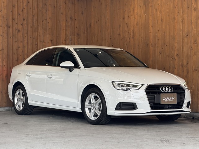 A3セダン 30 TFSI 199.7万円