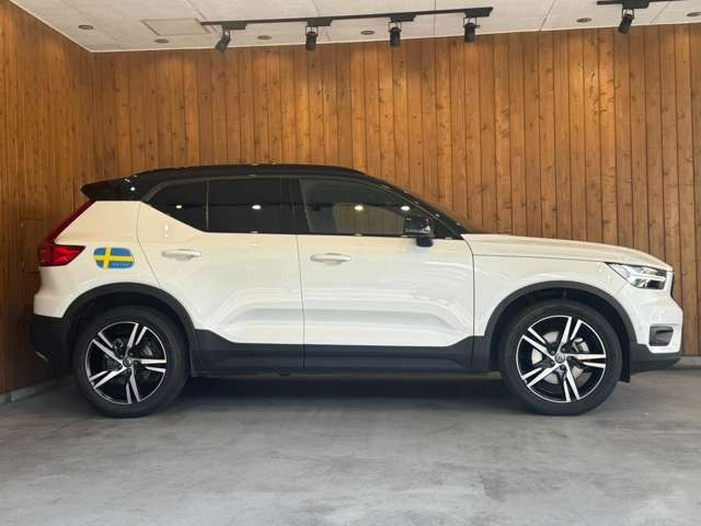 XC40 T5 AWD Rデザイン