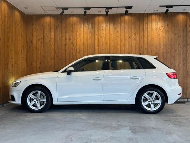 A3 スポーツバック 30 TFSI シグネチャー エディション