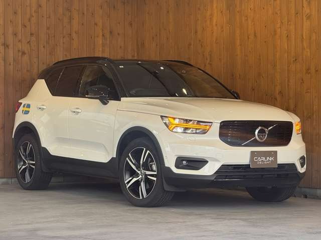 XC40 T5 AWD Rデザイン