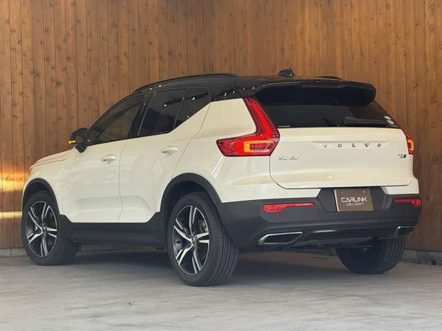 XC40 T5 AWD Rデザイン