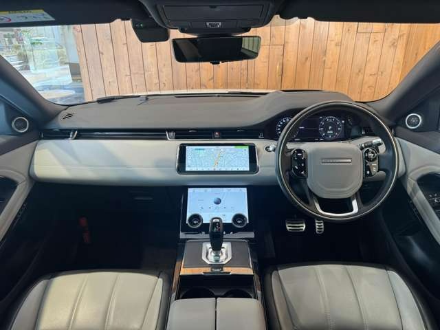レンジローバーイヴォーク ファーストエディション 2.0L P250