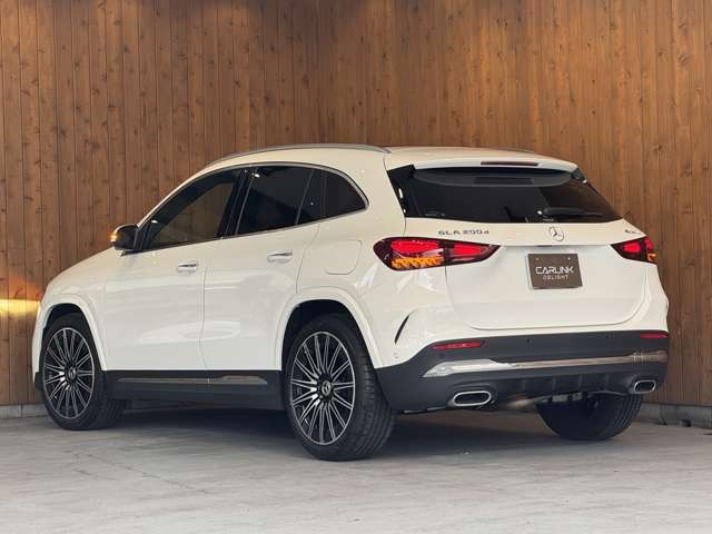 GLAクラス GLA200 d 4マチック AMGラインパッケージ