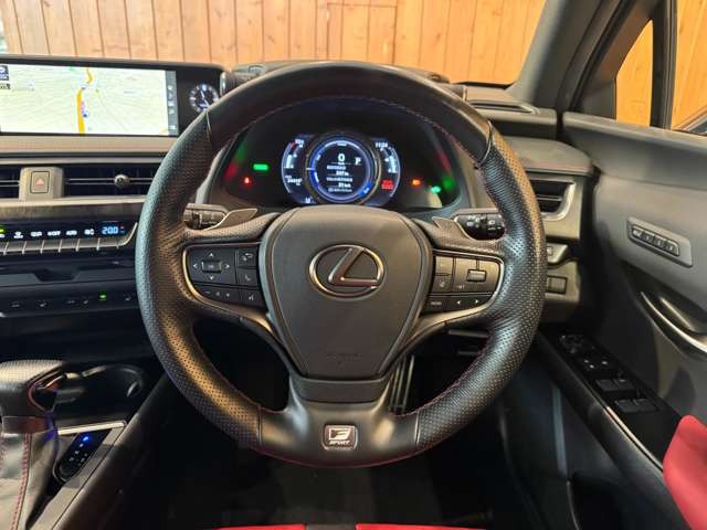 UX 250h Fスポーツ