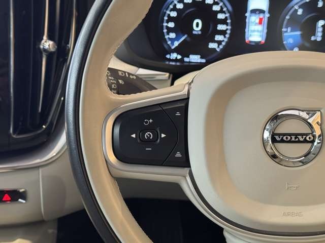 XC60 D4 AWD モメンタム