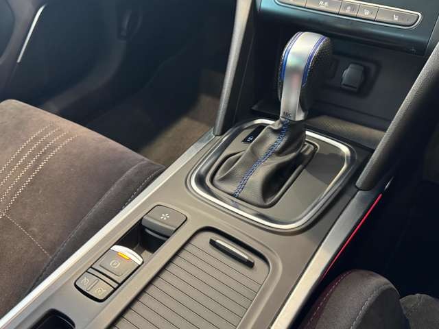 メガーヌスポーツツアラー GT