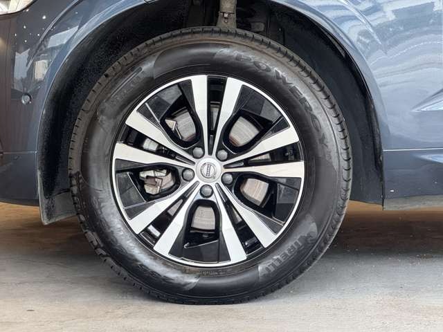 XC60 D4 AWD モメンタム