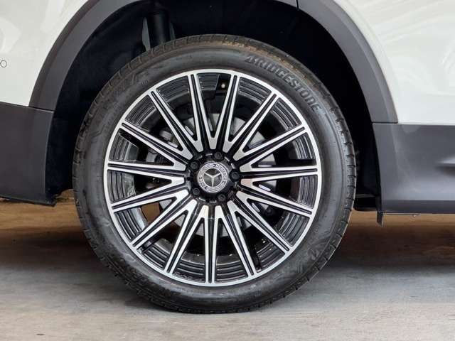 GLB 200d 4マチック AMGラインパッケージ