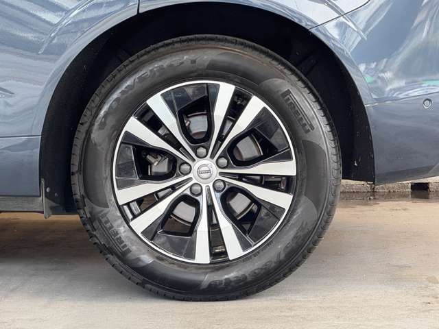 XC60 D4 AWD モメンタム