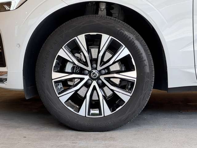 XC60 アルティメット B5 AWD
