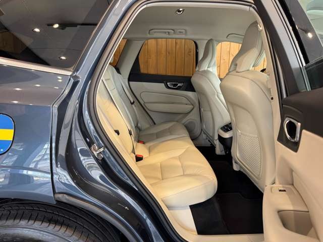 XC60 D4 AWD モメンタム