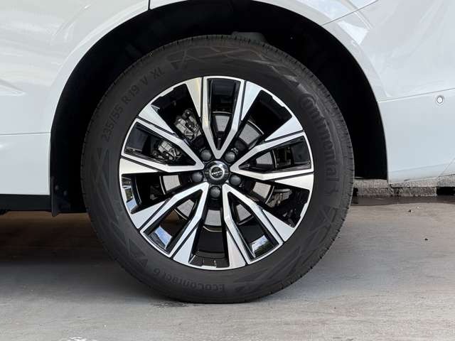 XC60 アルティメット B5 AWD