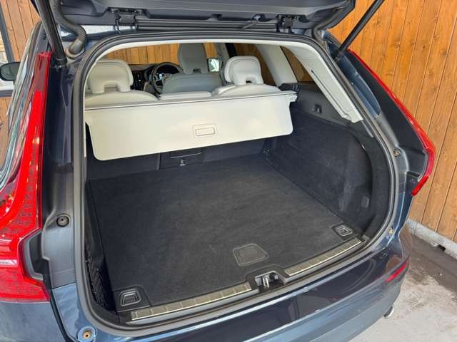 XC60 D4 AWD モメンタム