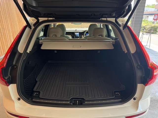 XC60 アルティメット B5 AWD