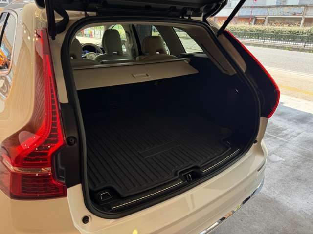 XC60 アルティメット B5 AWD