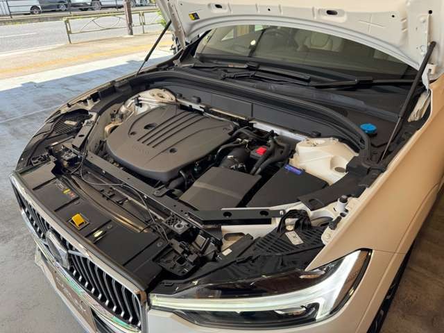 XC60 アルティメット B5 AWD