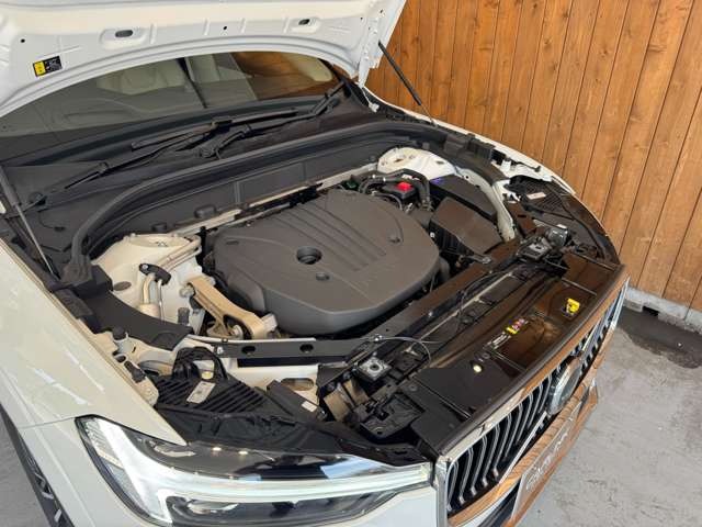 XC60 アルティメット B5 AWD