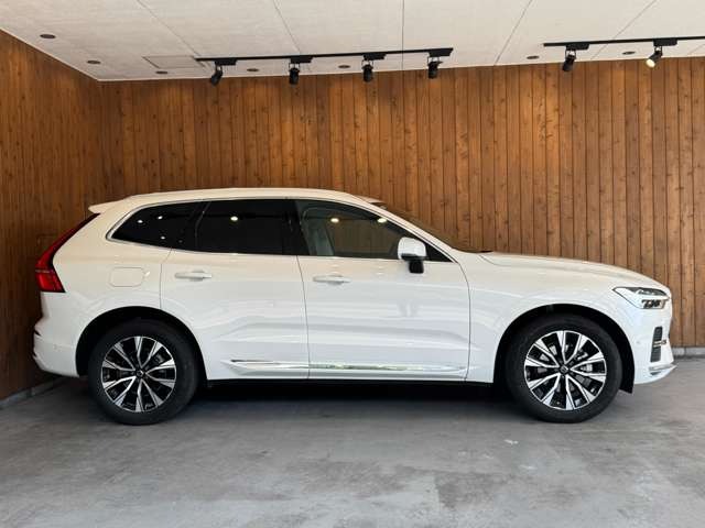 XC60 アルティメット B5 AWD