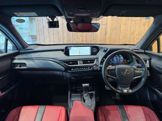 UX 250h Fスポーツ
