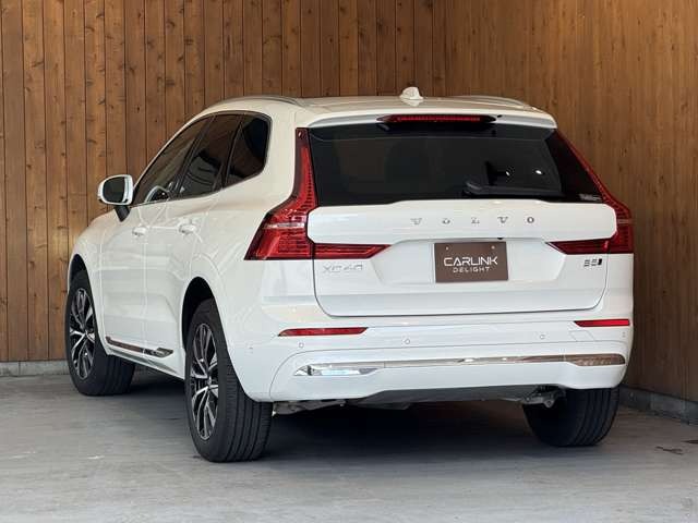 XC60 アルティメット B5 AWD