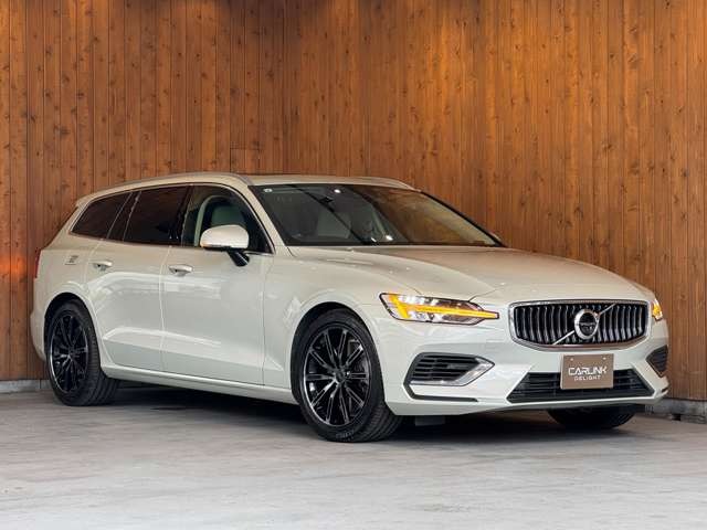 V60 リチャージ プラグイン ハイブリッド T6 AWD インスクリプション