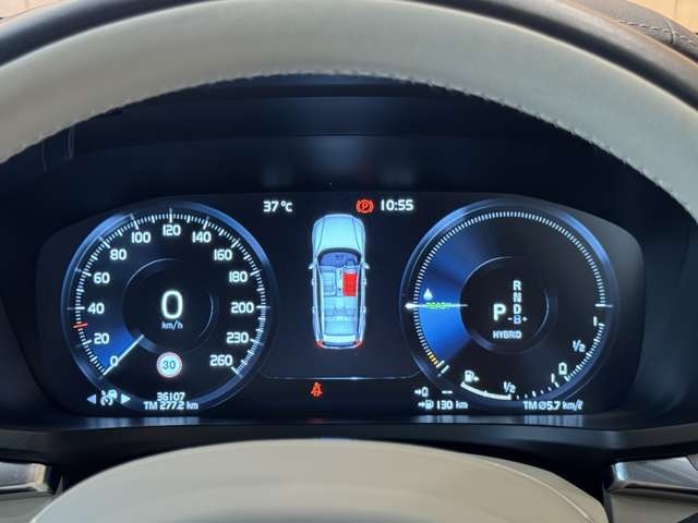 V60 リチャージ プラグイン ハイブリッド T6 AWD インスクリプション