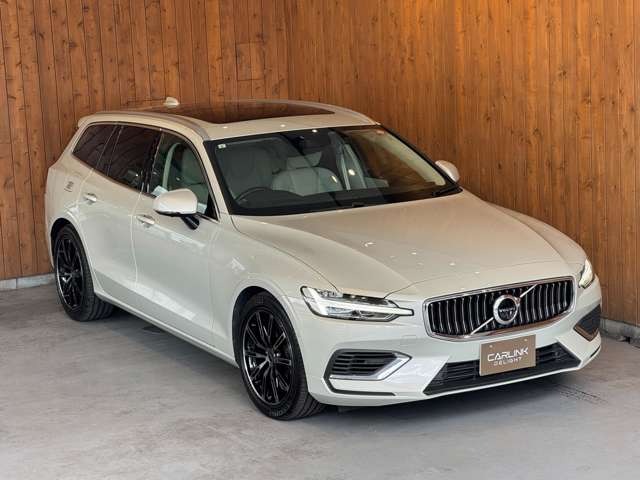 V60 リチャージ プラグイン ハイブリッド T6 AWD インスクリプション