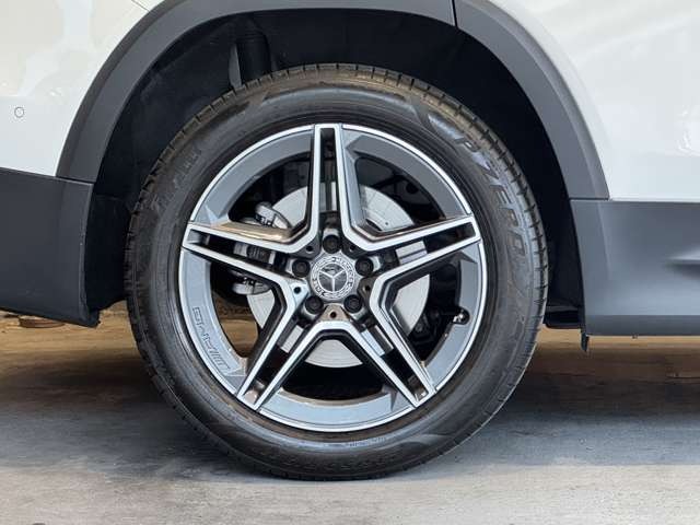 GLB 200d 4マチック AMGラインパッケージ