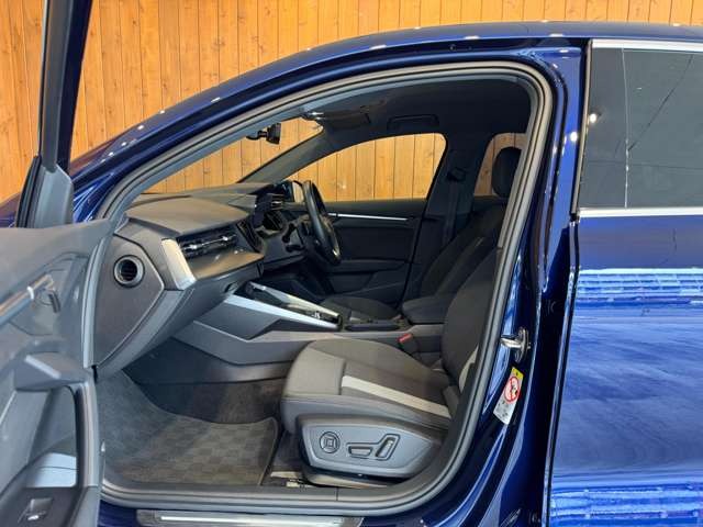 A3セダン 30 TFSI アドバンスト