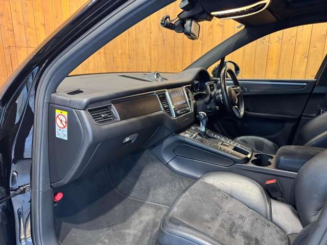 マカン GTS PDK