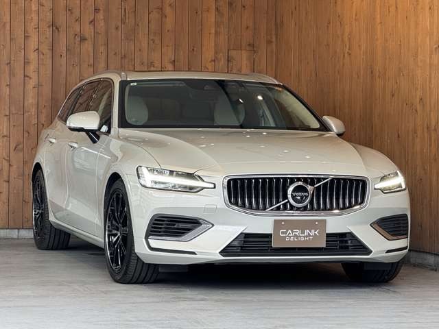V60 リチャージ プラグイン ハイブリッド T6 AWD インスクリプション