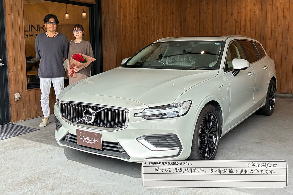  ボルボ V60リチャージPHV T6インスクリプション