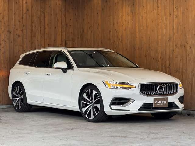 V60 リチャージ プラグイン ハイブリッド T6 AWD インスクリプション