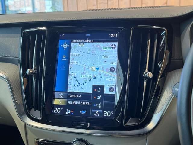 V60 リチャージ プラグイン ハイブリッド T6 AWD インスクリプション