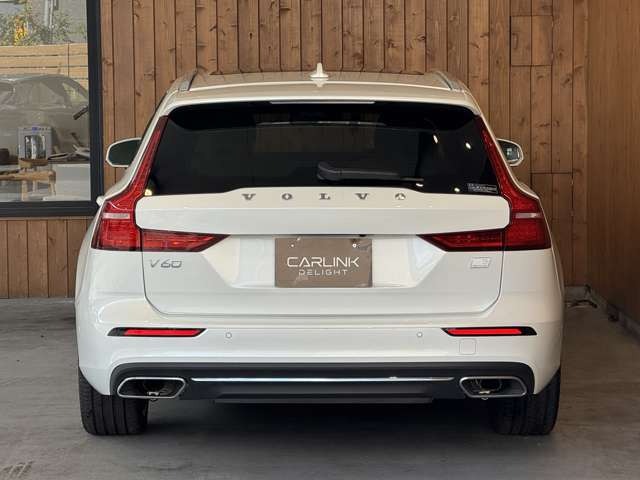 V60 リチャージ プラグイン ハイブリッド T6 AWD インスクリプション